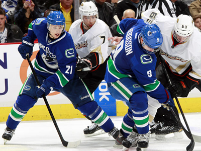 Canucks dismal in loss against surging Ducks