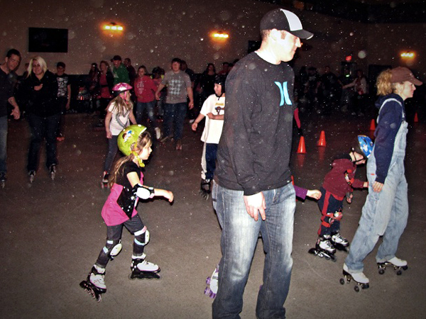 SNAPSHOT - Roller Disco a Hit!