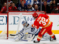 Flames playoff push continues with 5-1 victory over Toronto