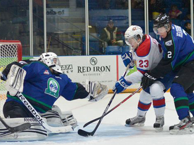 Brossoit outstanding in Oil Kings 2-1 win