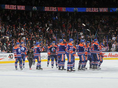 Oilers showing signs of mild improvement on home ice