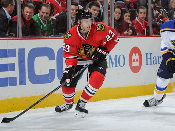 Kane, Versteeg lead Blackhawks past Blues