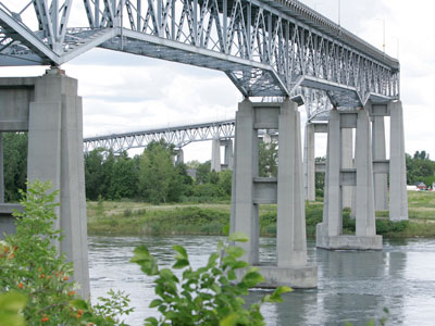 Shared Point of Entry in Massena - likely solution to Cornwall bridge issue