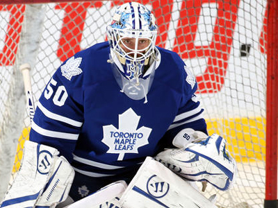 Leafs win third straight with Gustavsson in goal